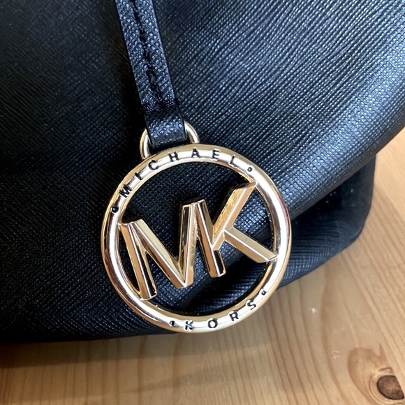 Michael Kors Tote Bag - Picture 3 of 10